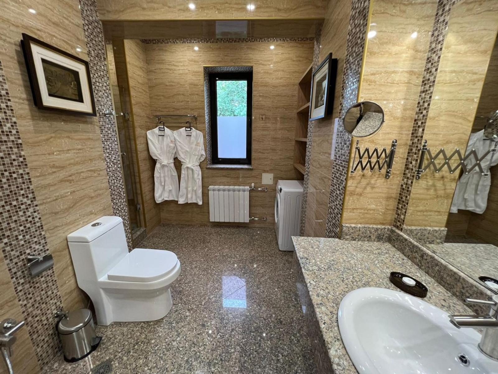 City Stay Апарт-Отель Алматы Zewnętrze zdjęcie